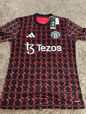 New Adidas 2023/24 Manchester United Soccer Jersey IT1996 Men's Size Medium